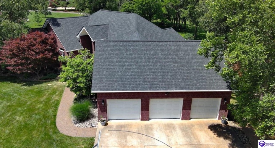 Hillcrest Drive, Brandenburg, Kentucky 40108, ,4 BathroomsBathrooms,For Sale,Hillcrest Drive,HK24002137