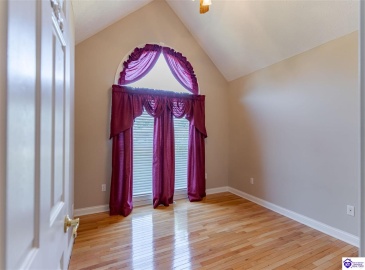 Meadow Court, Hardinsburg, Kentucky 40143, ,3 BathroomsBathrooms,For Sale,Meadow Court,HK24002172