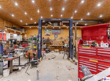 Meadow Court, Hardinsburg, Kentucky 40143, ,3 BathroomsBathrooms,For Sale,Meadow Court,HK24002172