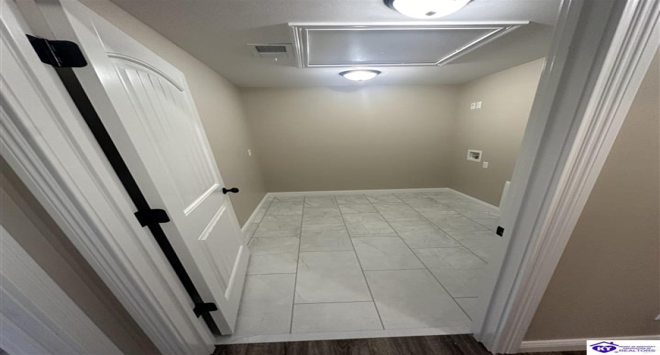 New Orleans Ct, Taylorsville, Kentucky 40071, ,2 BathroomsBathrooms,For Sale,New Orleans Ct,HK24002204