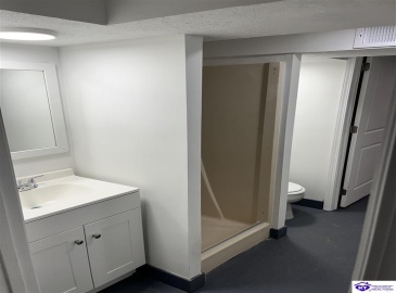 Bush Lane, Elizabethtown, Kentucky 42701, ,3 BathroomsBathrooms,For Sale,Bush Lane,HK24002206