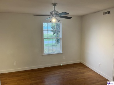 Bush Lane, Elizabethtown, Kentucky 42701, ,3 BathroomsBathrooms,For Sale,Bush Lane,HK24002206