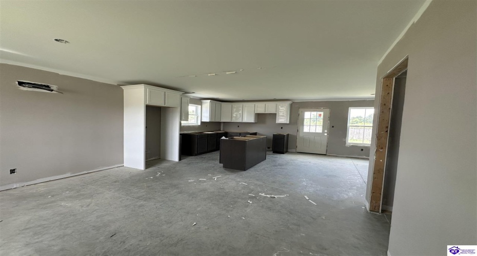 Bessels Boulevard, Louisville, Kentucky 40272, ,3 BathroomsBathrooms,For Sale,Bessels Boulevard,HK24002215