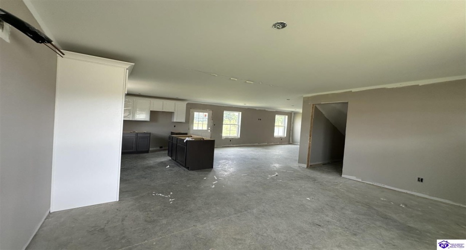 Bessels Boulevard, Louisville, Kentucky 40272, ,3 BathroomsBathrooms,For Sale,Bessels Boulevard,HK24002215