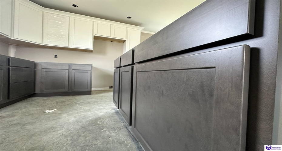 Bessels Boulevard, Louisville, Kentucky 40272, ,3 BathroomsBathrooms,For Sale,Bessels Boulevard,HK24002215