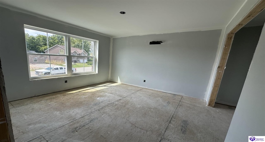 Bessels Boulevard, Louisville, Kentucky 40272, ,3 BathroomsBathrooms,For Sale,Bessels Boulevard,HK24002215