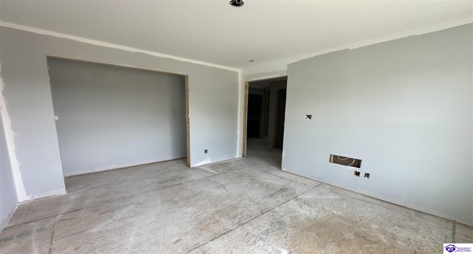 Bessels Boulevard, Louisville, Kentucky 40272, ,3 BathroomsBathrooms,For Sale,Bessels Boulevard,HK24002215