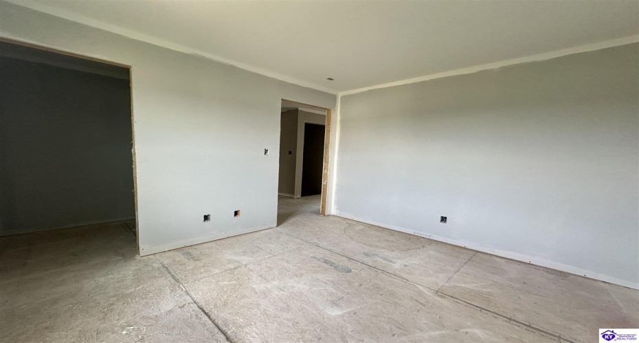 Bessels Boulevard, Louisville, Kentucky 40272, ,3 BathroomsBathrooms,For Sale,Bessels Boulevard,HK24002215