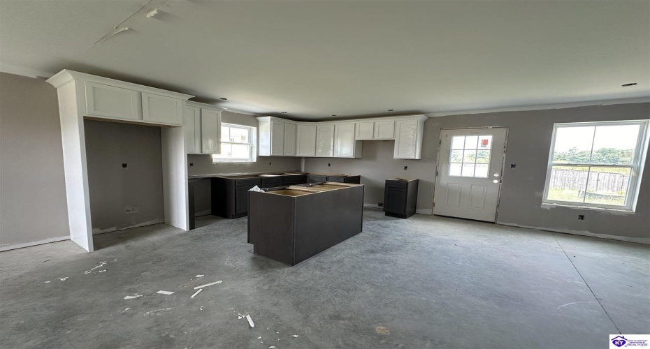 Bessels Boulevard, Louisville, Kentucky 40272, ,3 BathroomsBathrooms,For Sale,Bessels Boulevard,HK24002215