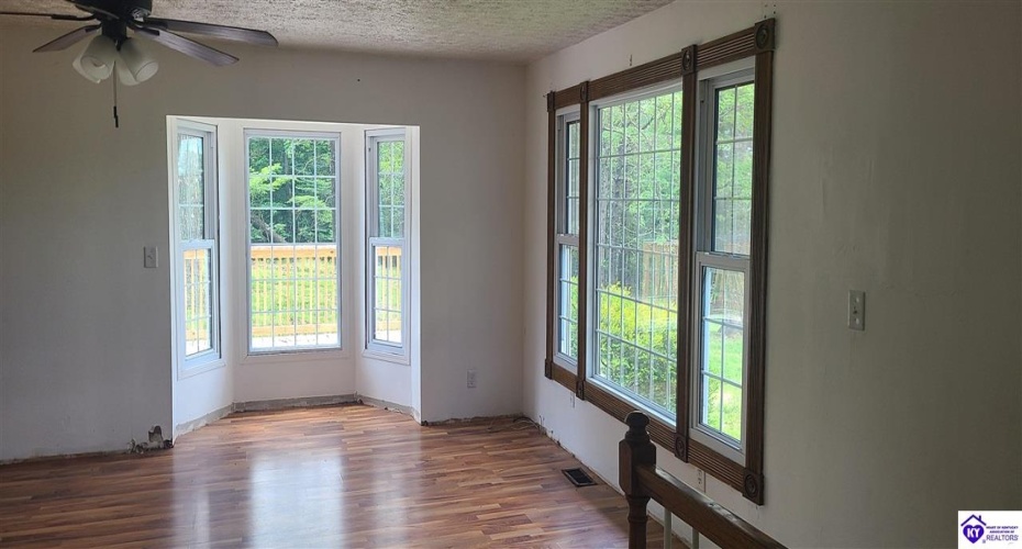 Dennison Road, Magnolia, Kentucky 42757, ,3 BathroomsBathrooms,For Sale,Dennison Road,HK24002232