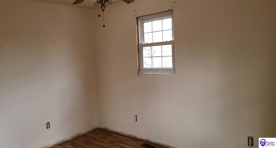 Dennison Road, Magnolia, Kentucky 42757, ,3 BathroomsBathrooms,For Sale,Dennison Road,HK24002232