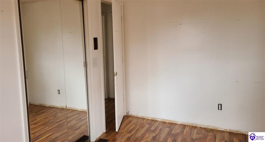 Dennison Road, Magnolia, Kentucky 42757, ,3 BathroomsBathrooms,For Sale,Dennison Road,HK24002232