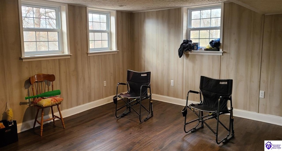 Dennison Road, Magnolia, Kentucky 42757, ,3 BathroomsBathrooms,For Sale,Dennison Road,HK24002232