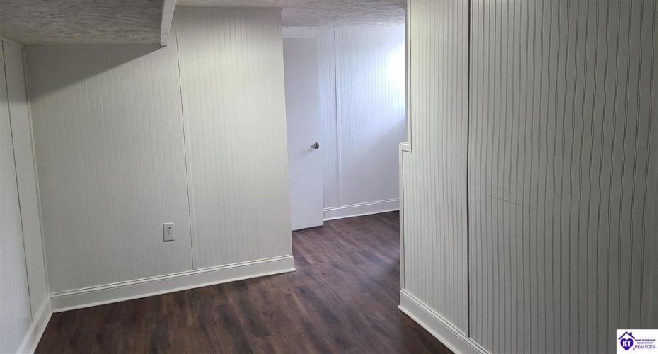 Dennison Road, Magnolia, Kentucky 42757, ,3 BathroomsBathrooms,For Sale,Dennison Road,HK24002232