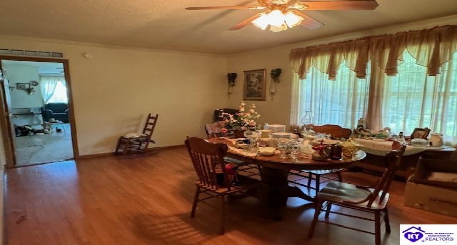 Cardinal Drive, Leitchfield, Kentucky 42754, ,2 BathroomsBathrooms,For Sale,Cardinal Drive,HK24002254