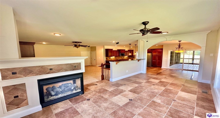 Pebble Beach Court, Vine Grove, Kentucky 40175, ,4 BathroomsBathrooms,For Sale,Pebble Beach Court,HK24000710