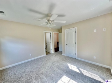 Pebble Beach Court, Vine Grove, Kentucky 40175, ,4 BathroomsBathrooms,For Sale,Pebble Beach Court,HK24000710