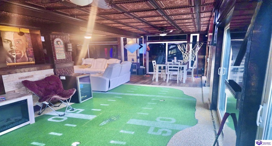 Pebble Beach Court, Vine Grove, Kentucky 40175, ,4 BathroomsBathrooms,For Sale,Pebble Beach Court,HK24000710