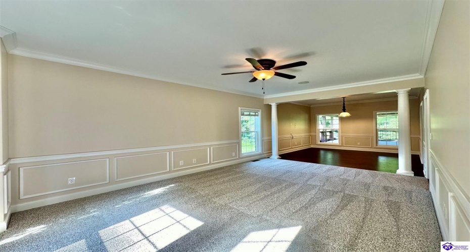 Pebble Beach Court, Vine Grove, Kentucky 40175, ,4 BathroomsBathrooms,For Sale,Pebble Beach Court,HK24000710