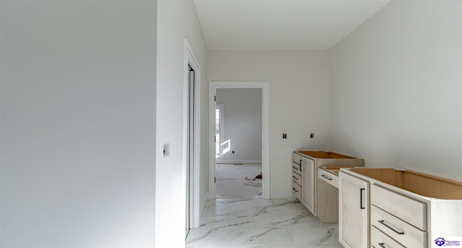 Bonfire Lane, Elizabethtown, Kentucky 42701, ,2 BathroomsBathrooms,For Sale,Bonfire Lane,HK24002273