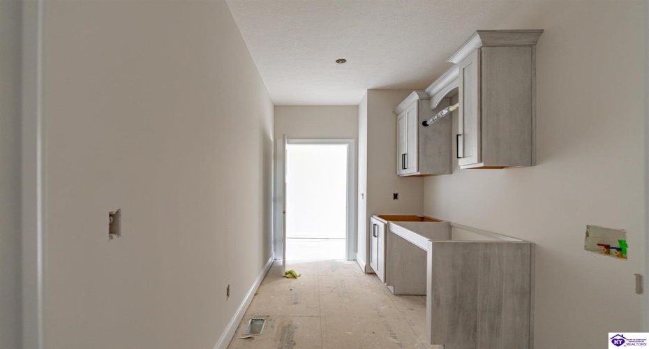 Bonfire Lane, Elizabethtown, Kentucky 42701, ,2 BathroomsBathrooms,For Sale,Bonfire Lane,HK24002273