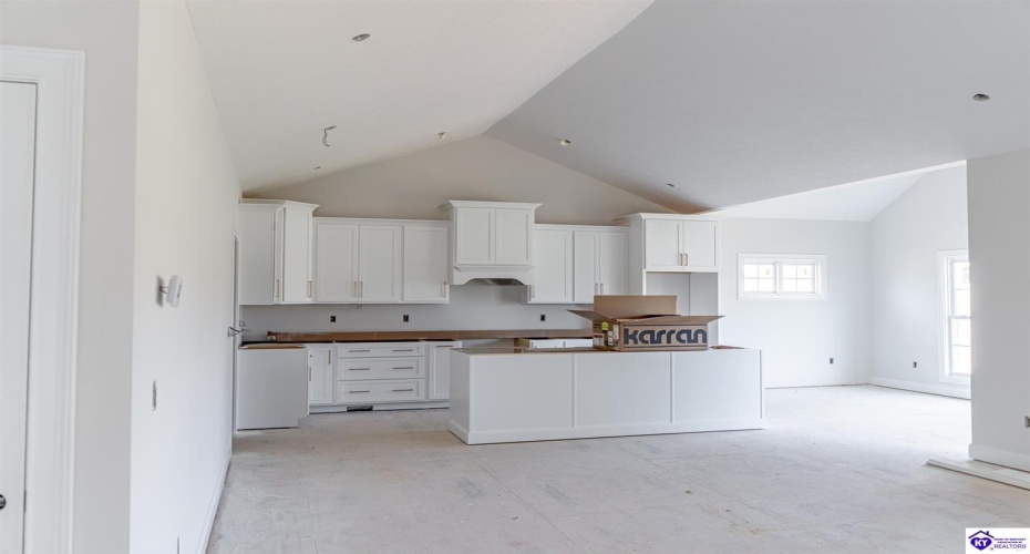 Bonfire Lane, Elizabethtown, Kentucky 42701, ,2 BathroomsBathrooms,For Sale,Bonfire Lane,HK24002273