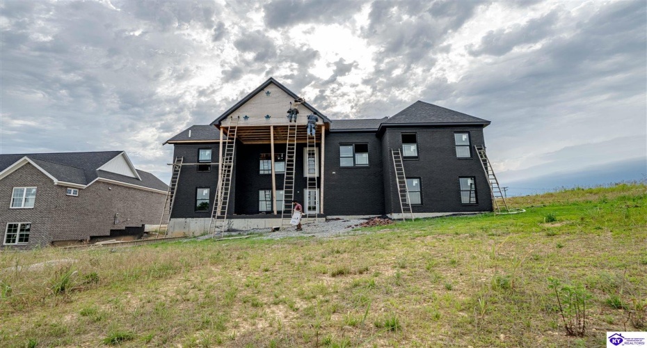 Bonfire Lane, Elizabethtown, Kentucky 42701, ,2 BathroomsBathrooms,For Sale,Bonfire Lane,HK24002275