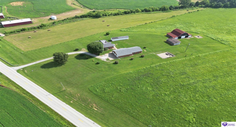 Greensburg Road, Buffalo, Kentucky 42716, ,2 BathroomsBathrooms,For Sale,Greensburg Road,HK24002281