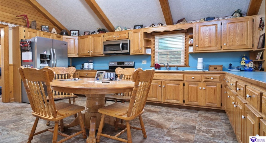 Greensburg Road, Buffalo, Kentucky 42716, ,2 BathroomsBathrooms,For Sale,Greensburg Road,HK24002281