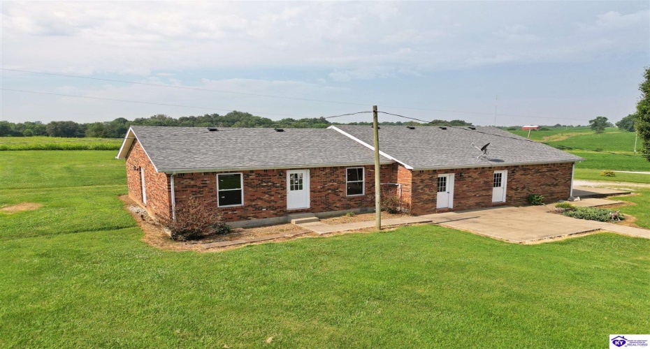 Greensburg Road, Buffalo, Kentucky 42716, ,2 BathroomsBathrooms,For Sale,Greensburg Road,HK24002281