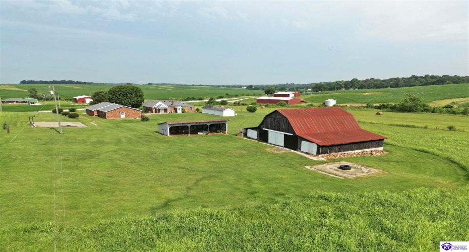 Greensburg Road, Buffalo, Kentucky 42716, ,2 BathroomsBathrooms,For Sale,Greensburg Road,HK24002281