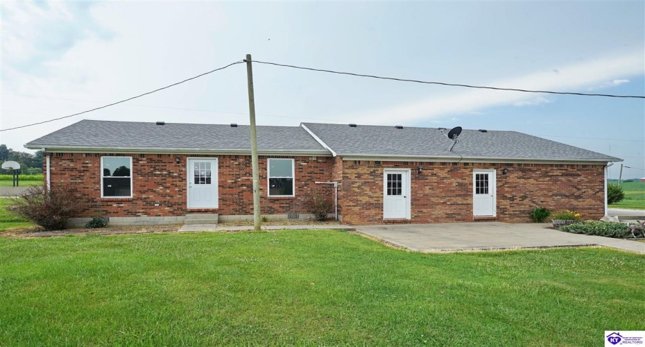 Greensburg Road, Buffalo, Kentucky 42716, ,2 BathroomsBathrooms,For Sale,Greensburg Road,HK24002281
