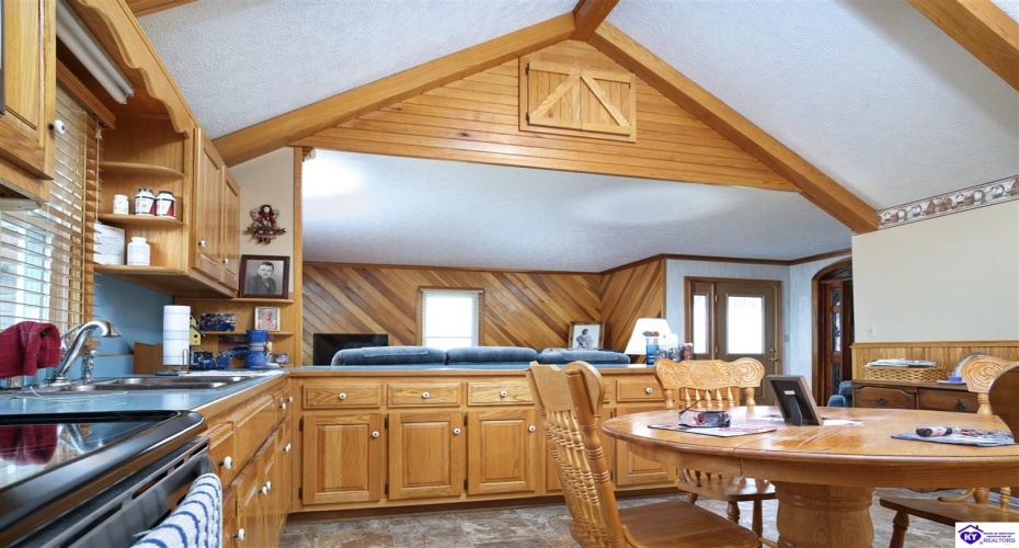 Greensburg Road, Buffalo, Kentucky 42716, ,2 BathroomsBathrooms,For Sale,Greensburg Road,HK24002281