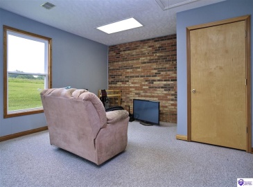 Greensburg Road, Buffalo, Kentucky 42716, ,2 BathroomsBathrooms,For Sale,Greensburg Road,HK24002281