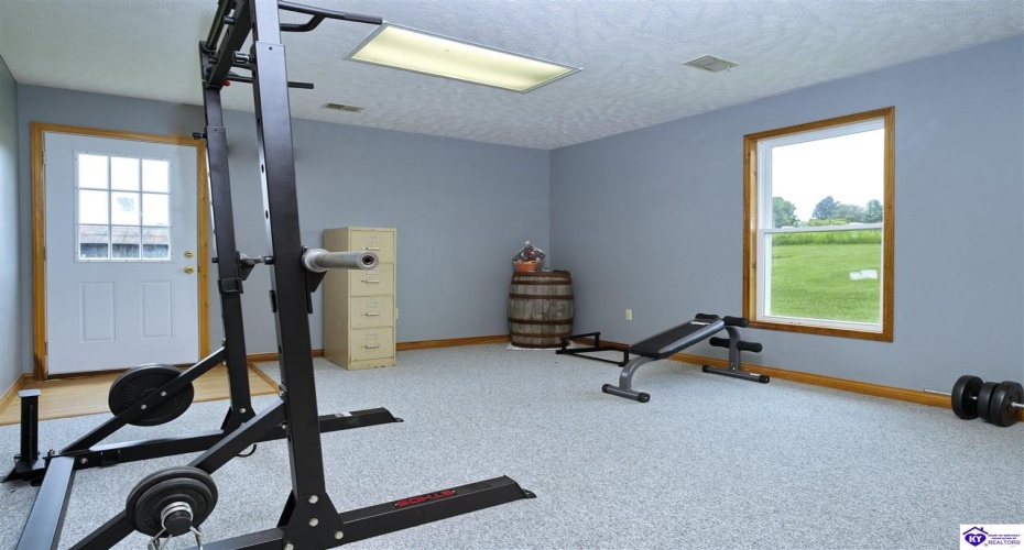 Greensburg Road, Buffalo, Kentucky 42716, ,2 BathroomsBathrooms,For Sale,Greensburg Road,HK24002281