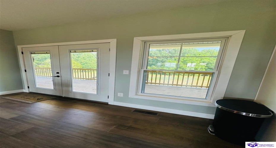 White Rose Road, Campbellsville, Kentucky 42718, ,2 BathroomsBathrooms,For Sale,White Rose Road,HK24002297