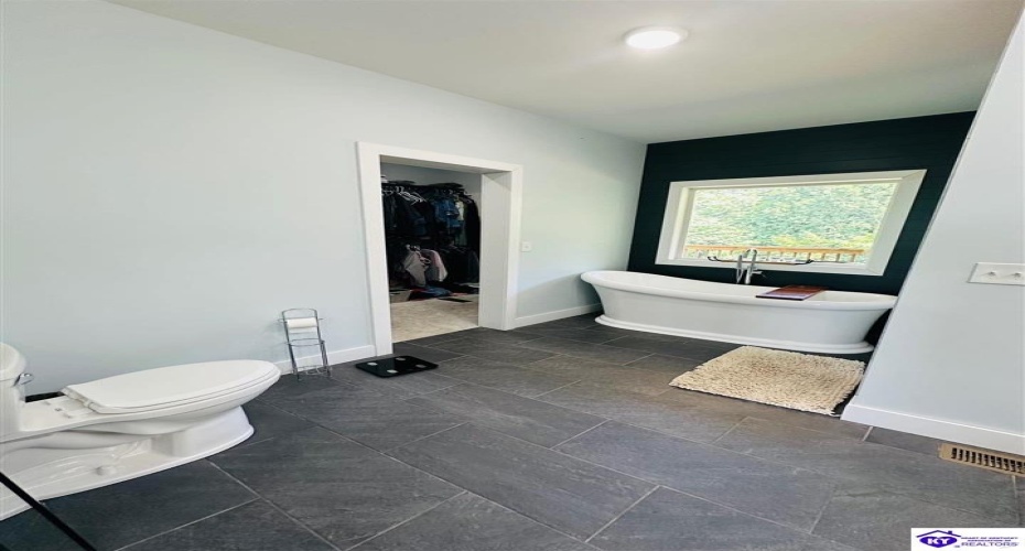 White Rose Road, Campbellsville, Kentucky 42718, ,2 BathroomsBathrooms,For Sale,White Rose Road,HK24002297