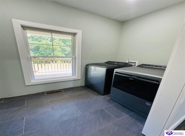 White Rose Road, Campbellsville, Kentucky 42718, ,2 BathroomsBathrooms,For Sale,White Rose Road,HK24002297