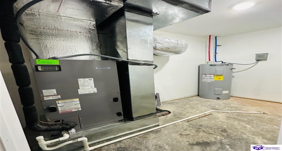 White Rose Road, Campbellsville, Kentucky 42718, ,2 BathroomsBathrooms,For Sale,White Rose Road,HK24002297