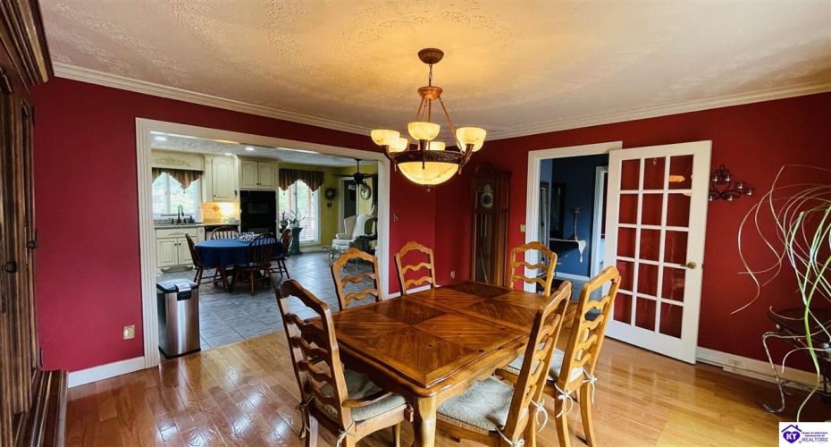 Beechwood Drive, Campbellsville, Kentucky 42718, ,3 BathroomsBathrooms,For Sale,Beechwood Drive,HK24002301