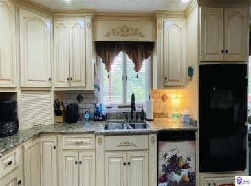 Beechwood Drive, Campbellsville, Kentucky 42718, ,3 BathroomsBathrooms,For Sale,Beechwood Drive,HK24002301