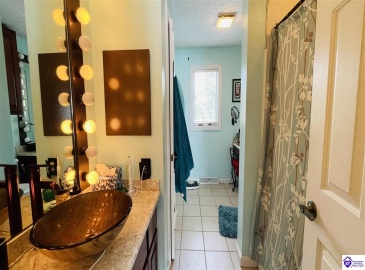 Beechwood Drive, Campbellsville, Kentucky 42718, ,3 BathroomsBathrooms,For Sale,Beechwood Drive,HK24002301