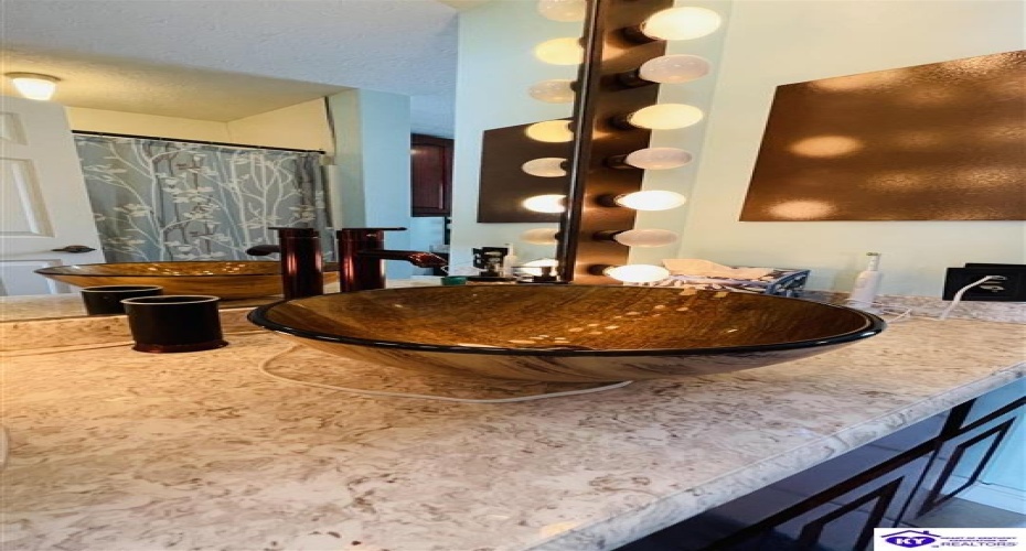 Beechwood Drive, Campbellsville, Kentucky 42718, ,3 BathroomsBathrooms,For Sale,Beechwood Drive,HK24002301