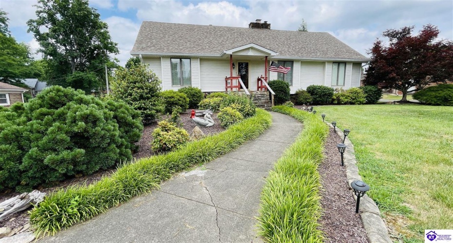 Beechwood Drive, Campbellsville, Kentucky 42718, ,3 BathroomsBathrooms,For Sale,Beechwood Drive,HK24002301