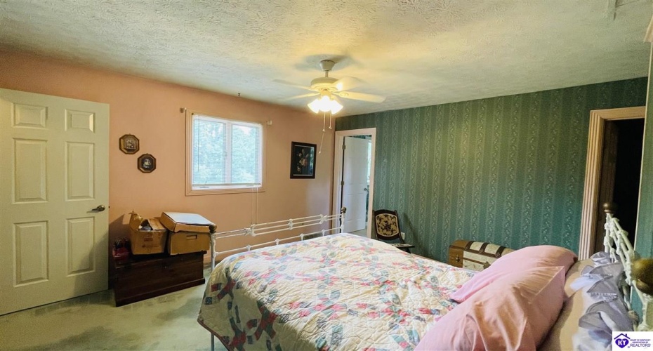 Beechwood Drive, Campbellsville, Kentucky 42718, ,3 BathroomsBathrooms,For Sale,Beechwood Drive,HK24002301