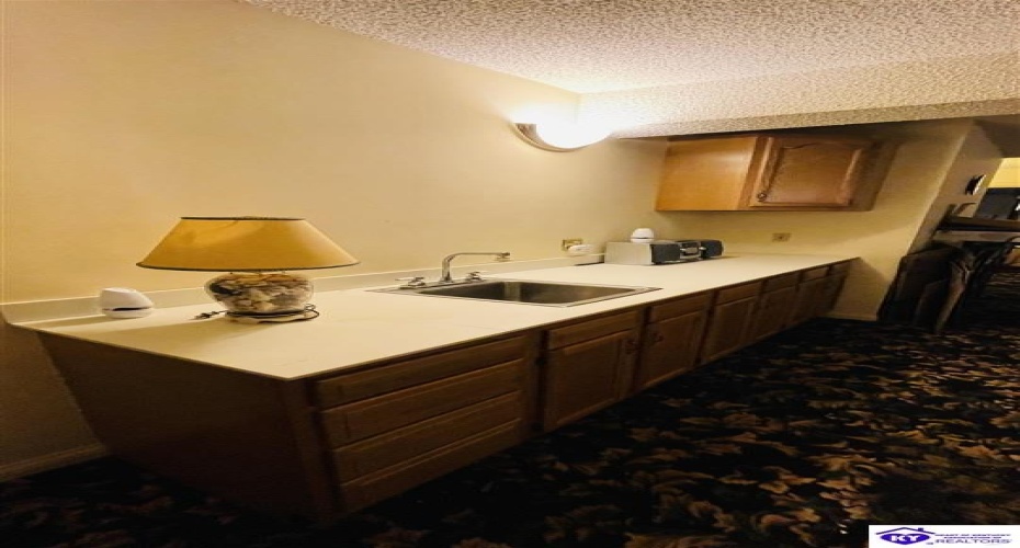 Beechwood Drive, Campbellsville, Kentucky 42718, ,3 BathroomsBathrooms,For Sale,Beechwood Drive,HK24002301