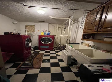 Beechwood Drive, Campbellsville, Kentucky 42718, ,3 BathroomsBathrooms,For Sale,Beechwood Drive,HK24002301