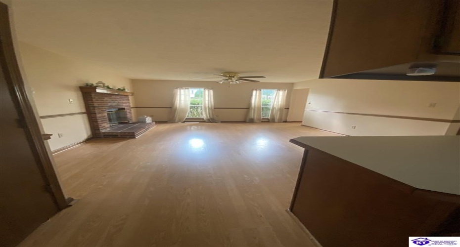 Landis Court, Radcliff, Kentucky 40160, ,3 BathroomsBathrooms,For Sale,Landis Court,HK24002310