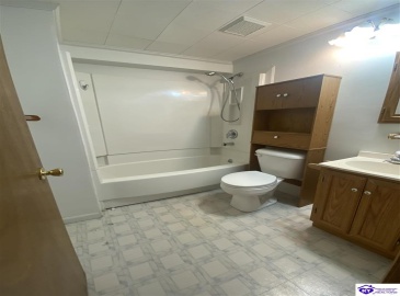 Landis Court, Radcliff, Kentucky 40160, ,3 BathroomsBathrooms,For Sale,Landis Court,HK24002310