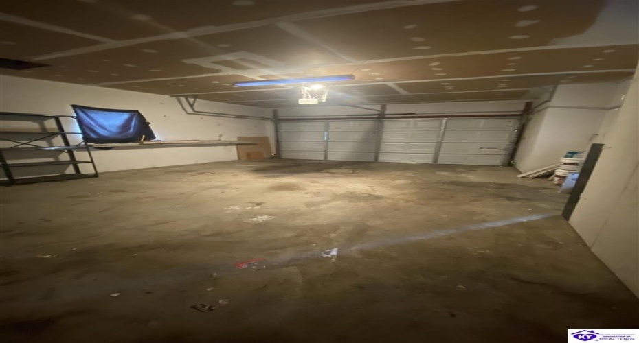 Landis Court, Radcliff, Kentucky 40160, ,3 BathroomsBathrooms,For Sale,Landis Court,HK24002310